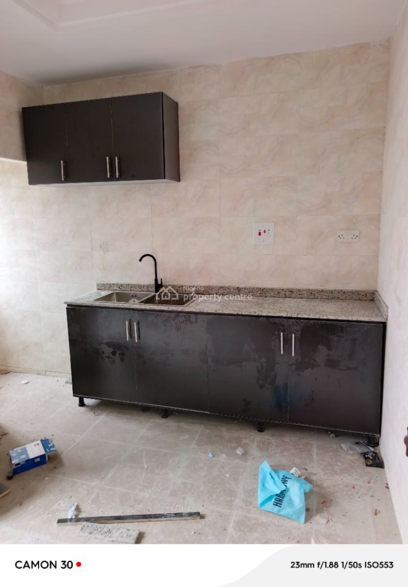Very Sharp 2 Bedroom Flat in Bucknor Estate with 23hrs Light, Bucknor Estate, Isolo, Lagos, Flat / Apartment for Rent