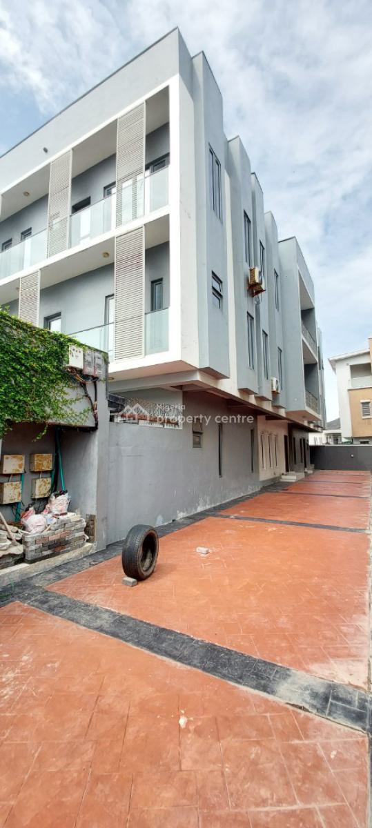 4 Bedroom Semi Detached Duplex with 1bq, Ilasan, Lekki, Lagos, Semi-detached Duplex for Rent