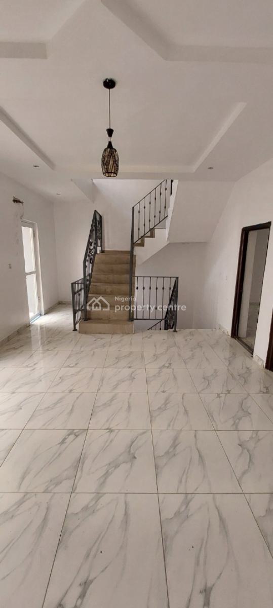 4 Bedroom Semi Detached Duplex with 1bq, Ilasan, Lekki, Lagos, Semi-detached Duplex for Rent