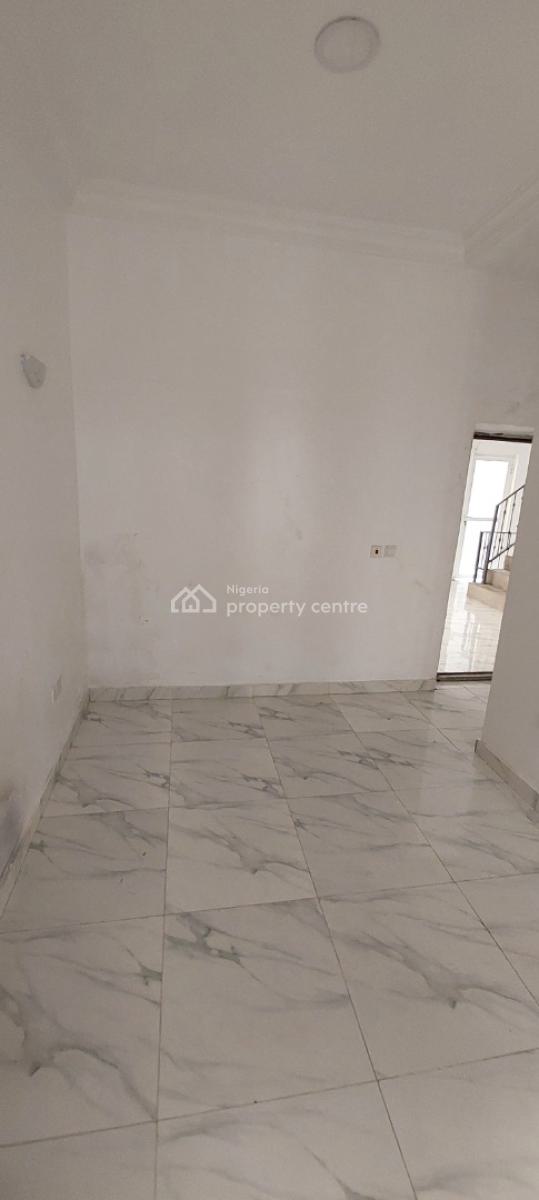 4 Bedroom Semi Detached Duplex with 1bq, Ilasan, Lekki, Lagos, Semi-detached Duplex for Rent