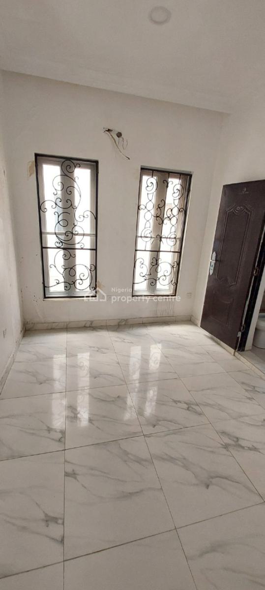 4 Bedroom Semi Detached Duplex with 1bq, Ilasan, Lekki, Lagos, Semi-detached Duplex for Rent