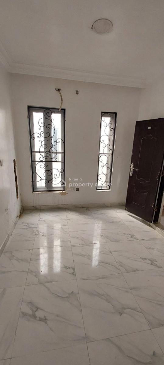 4 Bedroom Semi Detached Duplex with 1bq, Ilasan, Lekki, Lagos, Semi-detached Duplex for Rent