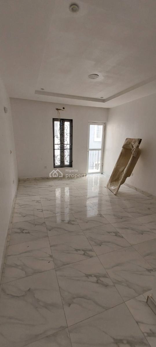 4 Bedroom Semi Detached Duplex with 1bq, Ilasan, Lekki, Lagos, Semi-detached Duplex for Rent