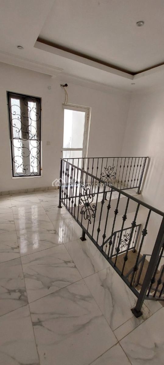 4 Bedroom Semi Detached Duplex with 1bq, Ilasan, Lekki, Lagos, Semi-detached Duplex for Rent