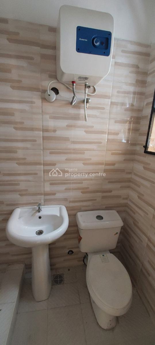 4 Bedroom Semi Detached Duplex with 1bq, Ilasan, Lekki, Lagos, Semi-detached Duplex for Rent