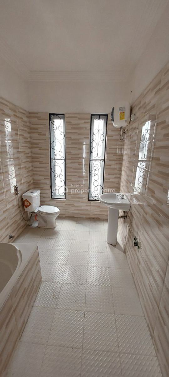 4 Bedroom Semi Detached Duplex with 1bq, Ilasan, Lekki, Lagos, Semi-detached Duplex for Rent