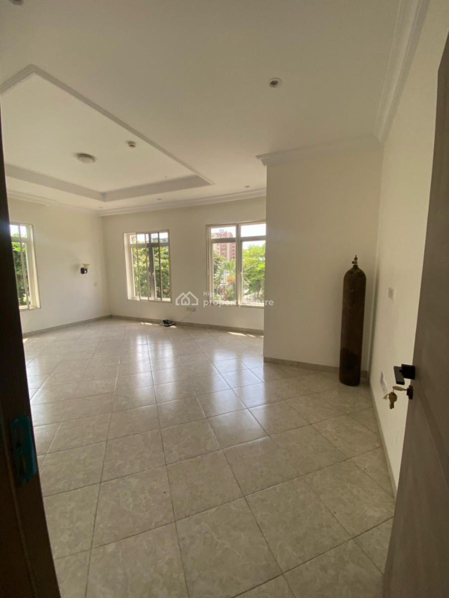 Luxury 4-bedroom + Bq -- Comfort, Style & Security, Milverton, Ikoyi, Lagos, Flat / Apartment for Rent
