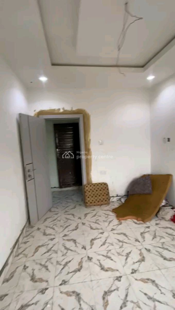 Newly Built Tastefully Spacious 2bedrm Upflat All Room En-suite, 22 Ijagbemi Street,off Pedro, Gbagada, Lagos, Flat / Apartment for Rent