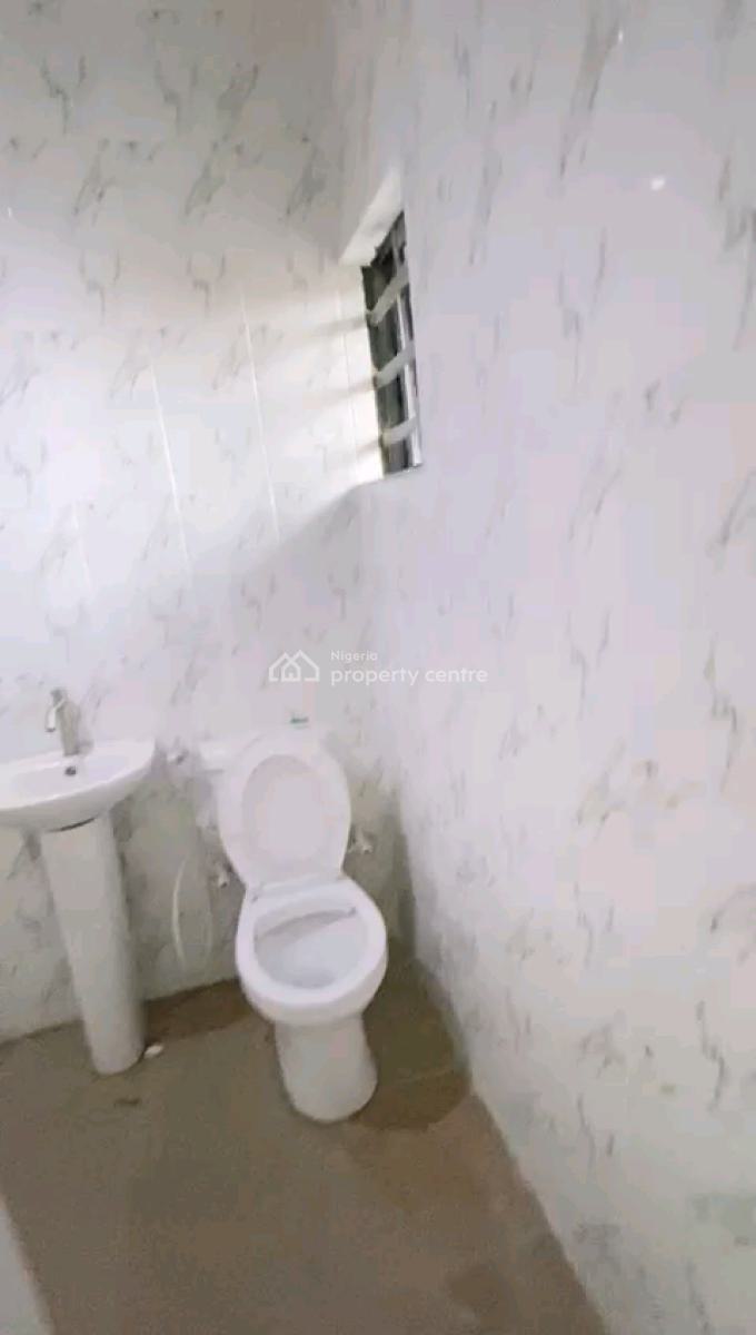 Newly Built Tastefully Spacious 2bedrm Upflat All Room En-suite, 22 Ijagbemi Street,off Pedro, Gbagada, Lagos, Flat / Apartment for Rent