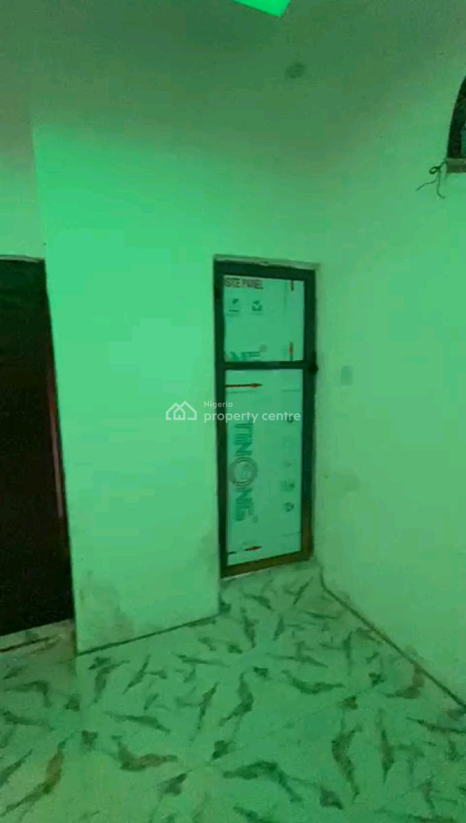 Newly Built Tastefully Spacious 2bedrm Upflat All Room En-suite, 22 Ijagbemi Street,off Pedro, Gbagada, Lagos, Flat / Apartment for Rent