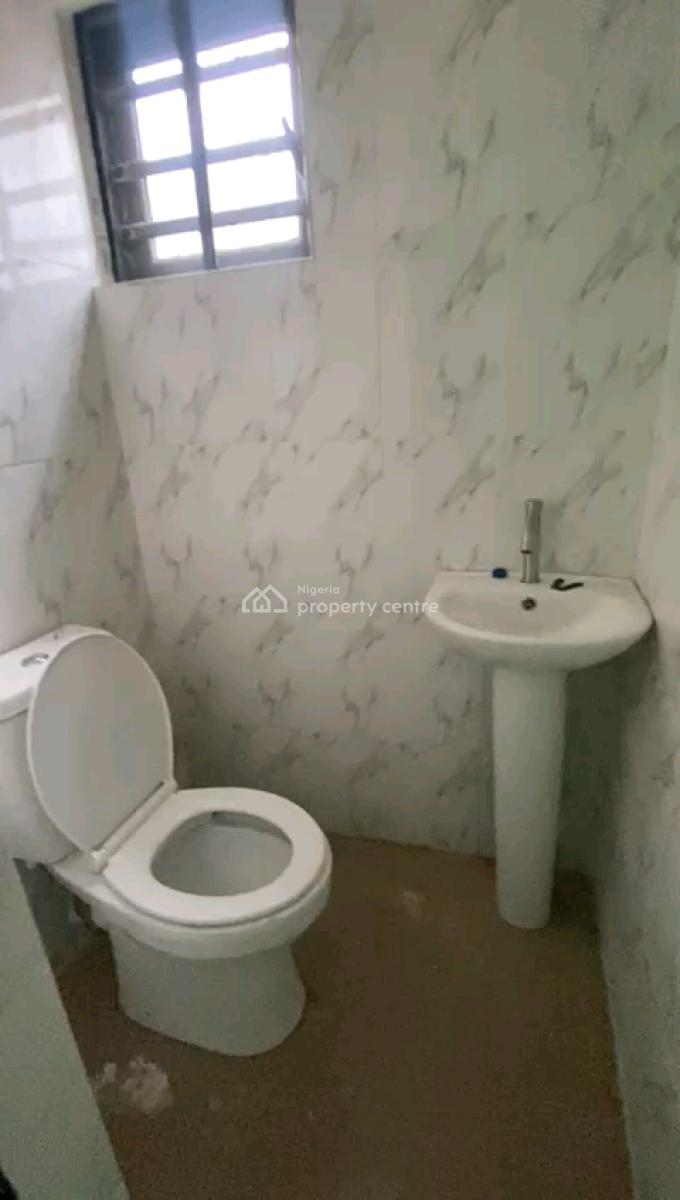 Newly Built Tastefully Spacious 2bedrm Upflat All Room En-suite, 22 Ijagbemi Street,off Pedro, Gbagada, Lagos, Flat / Apartment for Rent