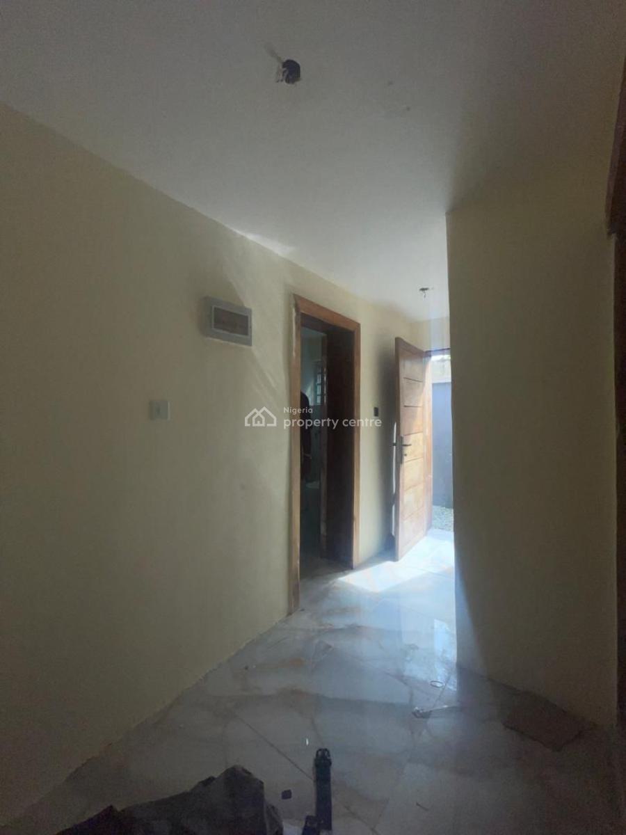 Newly Revamped Self Serviced Room and Parlour Mini Flat, Victoria Island (vi), Lagos, Mini Flat (room and Parlour) for Rent