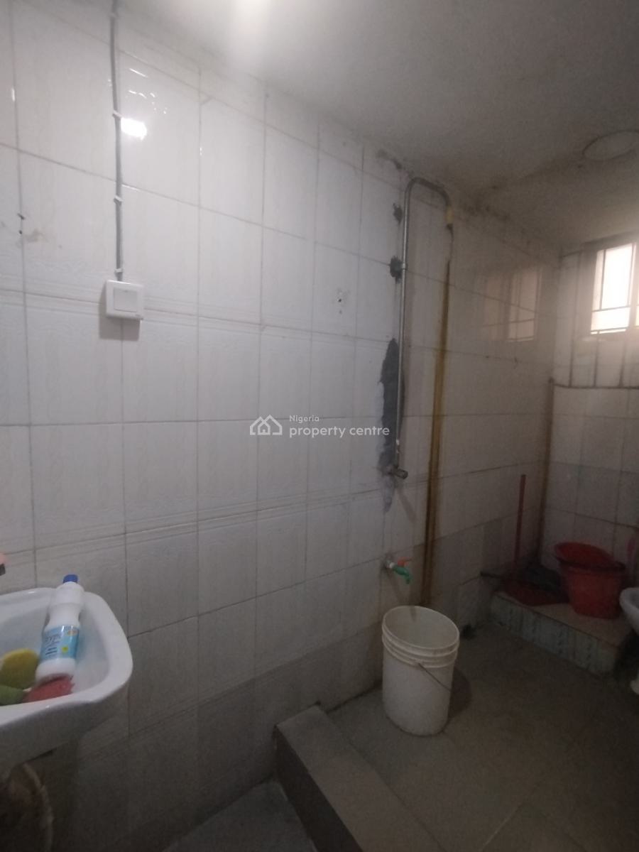 Standard Self Contain, Lekki Phase 1, Lekki, Lagos, Self Contain (single Rooms) for Rent