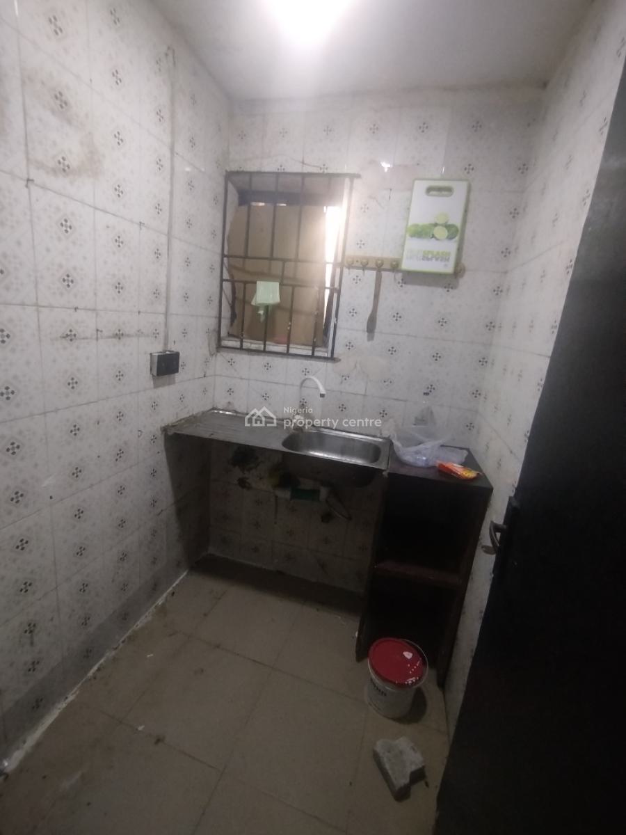 Standard Self Contain, Lekki Phase 1, Lekki, Lagos, Self Contain (single Rooms) for Rent