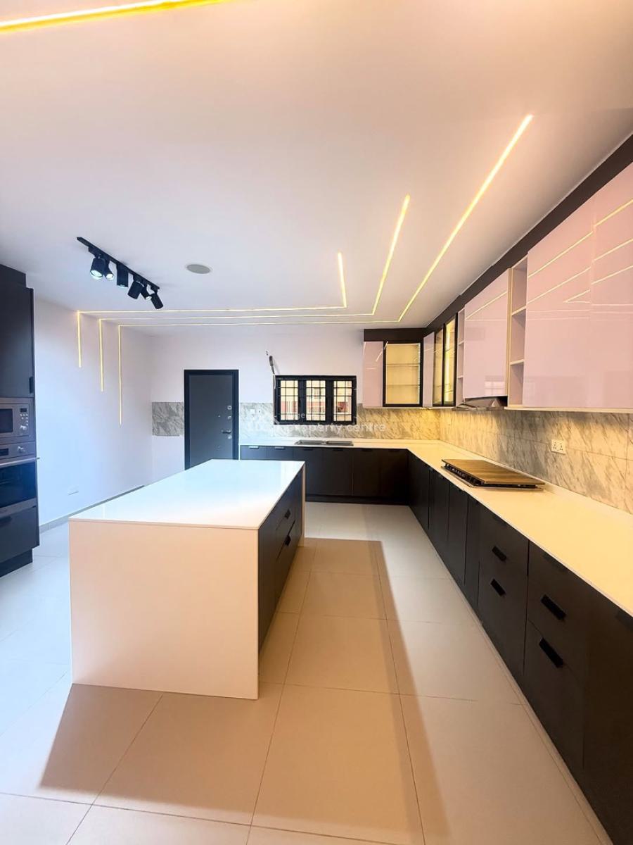 Luxurious 5 Bedroom Semi Detached Spacious Duplex, Bq, Gardens, Serene Neighborhood Inside an Estate, Guzape District, Abuja, Semi-detached Duplex for Sale