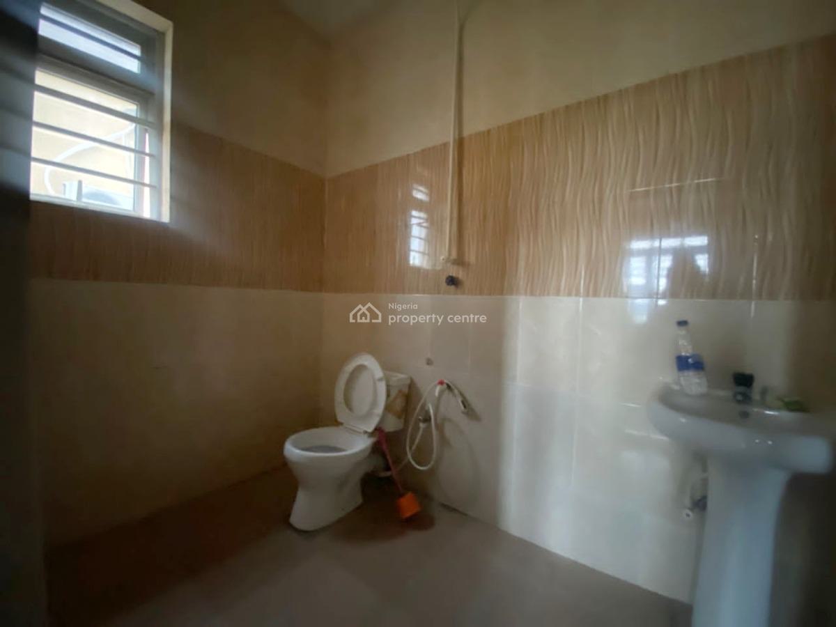 Well Maintained 3 Bedroom Apartment in an Estate, Ojodu Berger, Ojodu, Lagos, Flat / Apartment for Rent