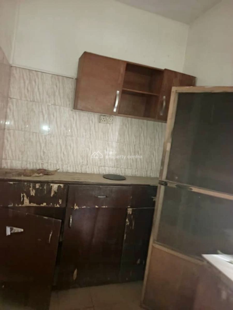 Well Maintained 3 Bedroom Apartment, Omole Phase 1, Ikeja, Lagos, Flat / Apartment for Rent