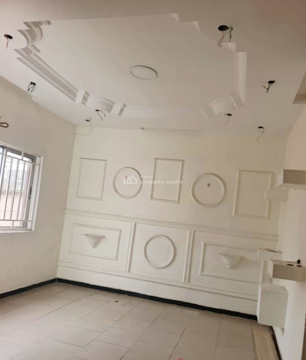 Well Maintained 3 Bedroom Apartment, Omole Phase 1, Ikeja, Lagos, Flat / Apartment for Rent