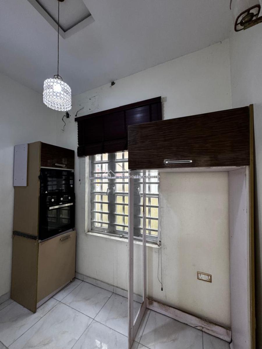 Luxurious Self-contain with Personal Kitchen and Kitchen Appliances, Ologolo, Lekki, Lagos, Self Contain (single Rooms) for Rent