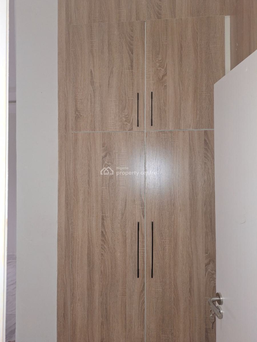 a Luxurious 3 Bedroom Block of Flats, Femi Gbajamilah Street, Jahi, Abuja, Flat / Apartment for Rent