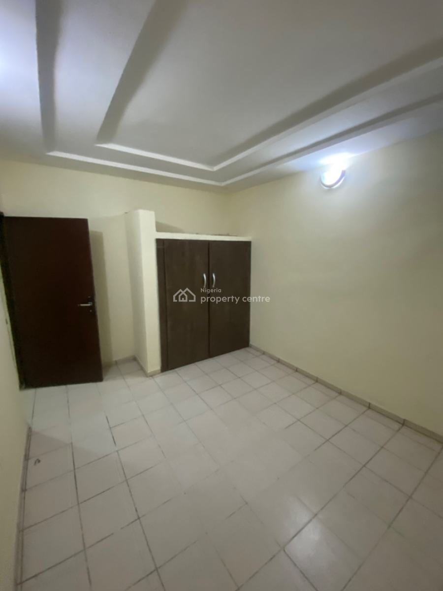 Clean 2 Bedroom Flat, Pay & Packin, Wuse Zone, Wuse, Abuja, Flat / Apartment for Rent