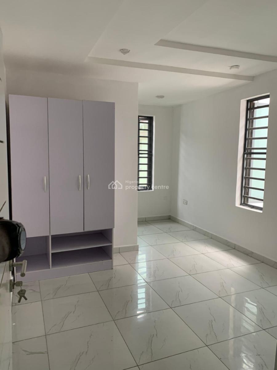 a Sharp 4  Bedroom Duplex with Bq Self Compound, Chevron Drive, Lekki, Lagos, Semi-detached Duplex for Rent