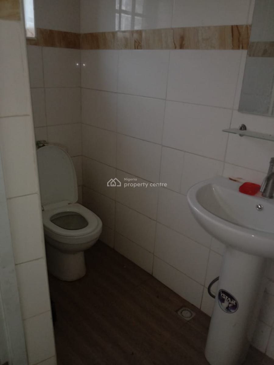 2 Bedroom Flat, Yemi Osinbanjo Boulevard, Katampe, Abuja, Flat / Apartment for Sale