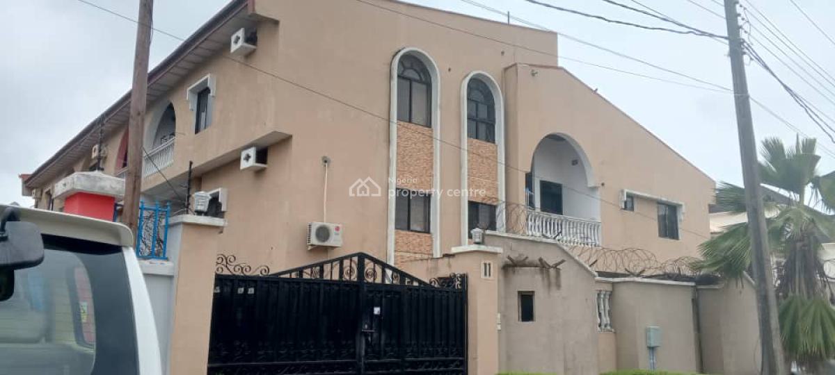 Lovely Built 3 Bedroom Apartment, Lekki Phase 1, Lekki, Lagos, Office Space for Rent