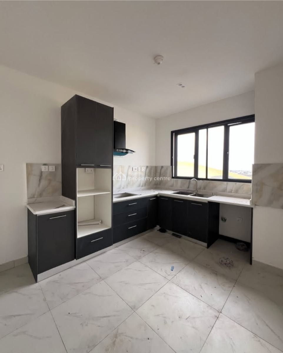2 Bedroom En-suite New Serviced Flat with Fitted Kitchen, Elevator, Sw, Ikate Elegushi, Lekki, Lagos, Flat / Apartment for Rent