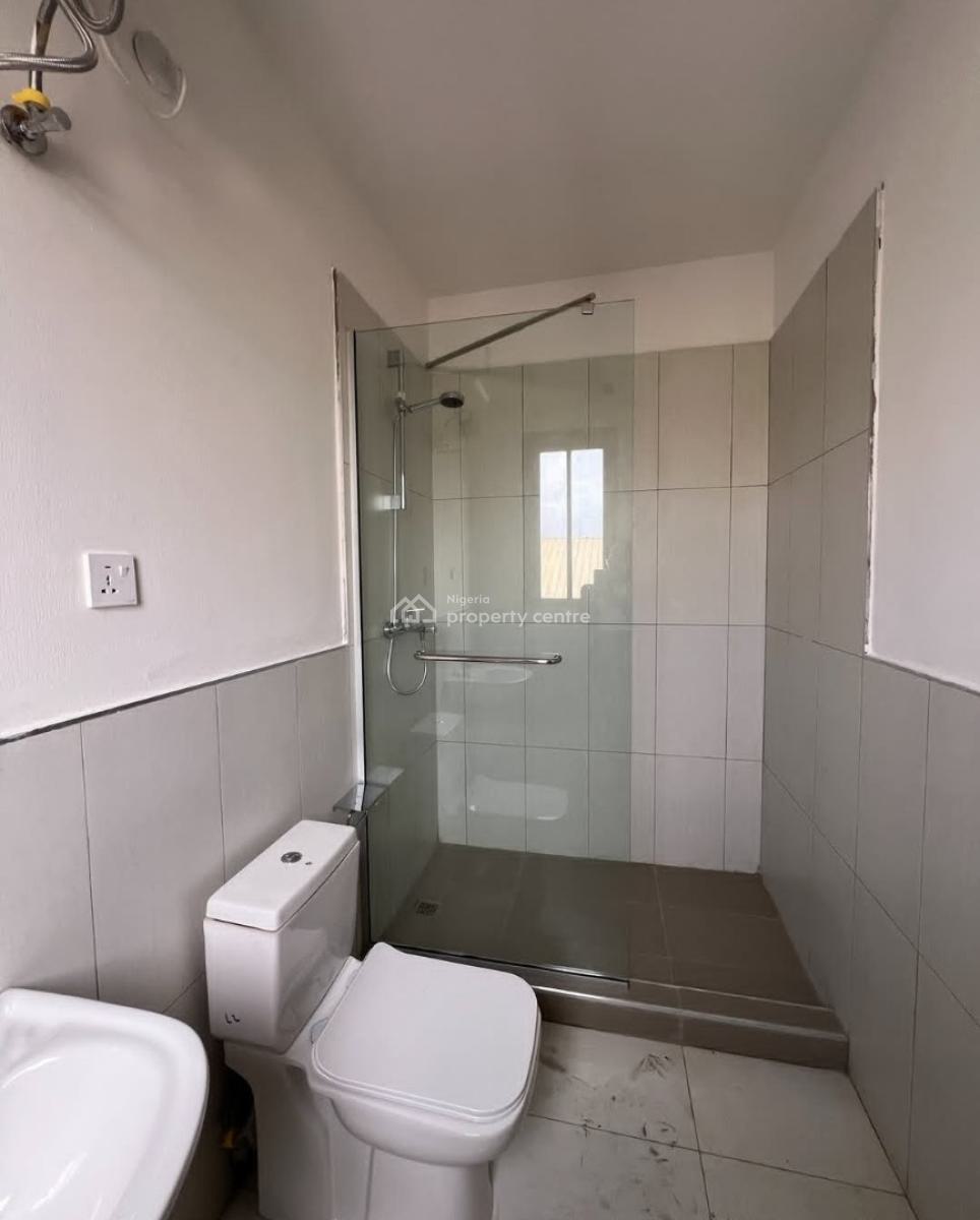 2 Bedroom En-suite New Serviced Flat with Fitted Kitchen, Elevator, Sw, Ikate Elegushi, Lekki, Lagos, Flat / Apartment for Rent