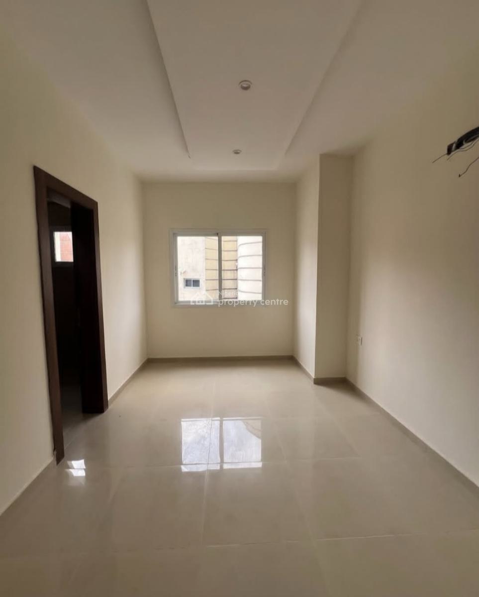 3 Bedroom En-suite New Serviced Flat with Fitted Kitchen, Elevator, Victoria Island (vi), Lagos, Flat / Apartment for Rent