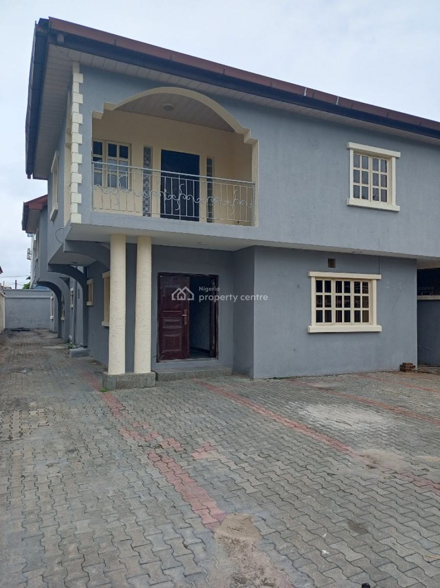 Commercial 5 Bedroom with 2 Room Bq and 10 Parking Space, Lekki Phase 1, Lekki, Lagos, Detached Duplex for Rent