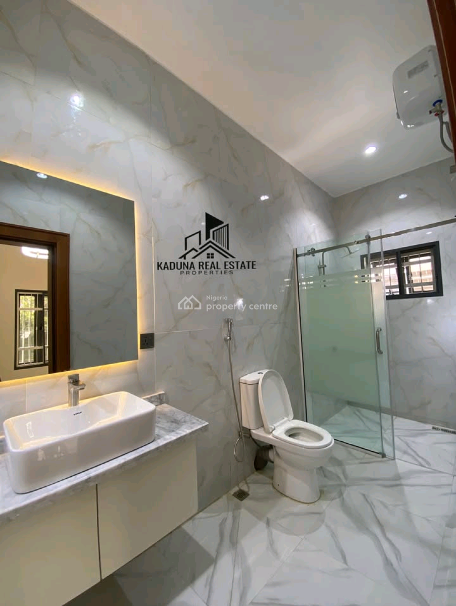 Brand New Solar Powered 4 Bedroom Duplex ️ with Guest Chalet, Kaduna North, Kaduna, House for Sale