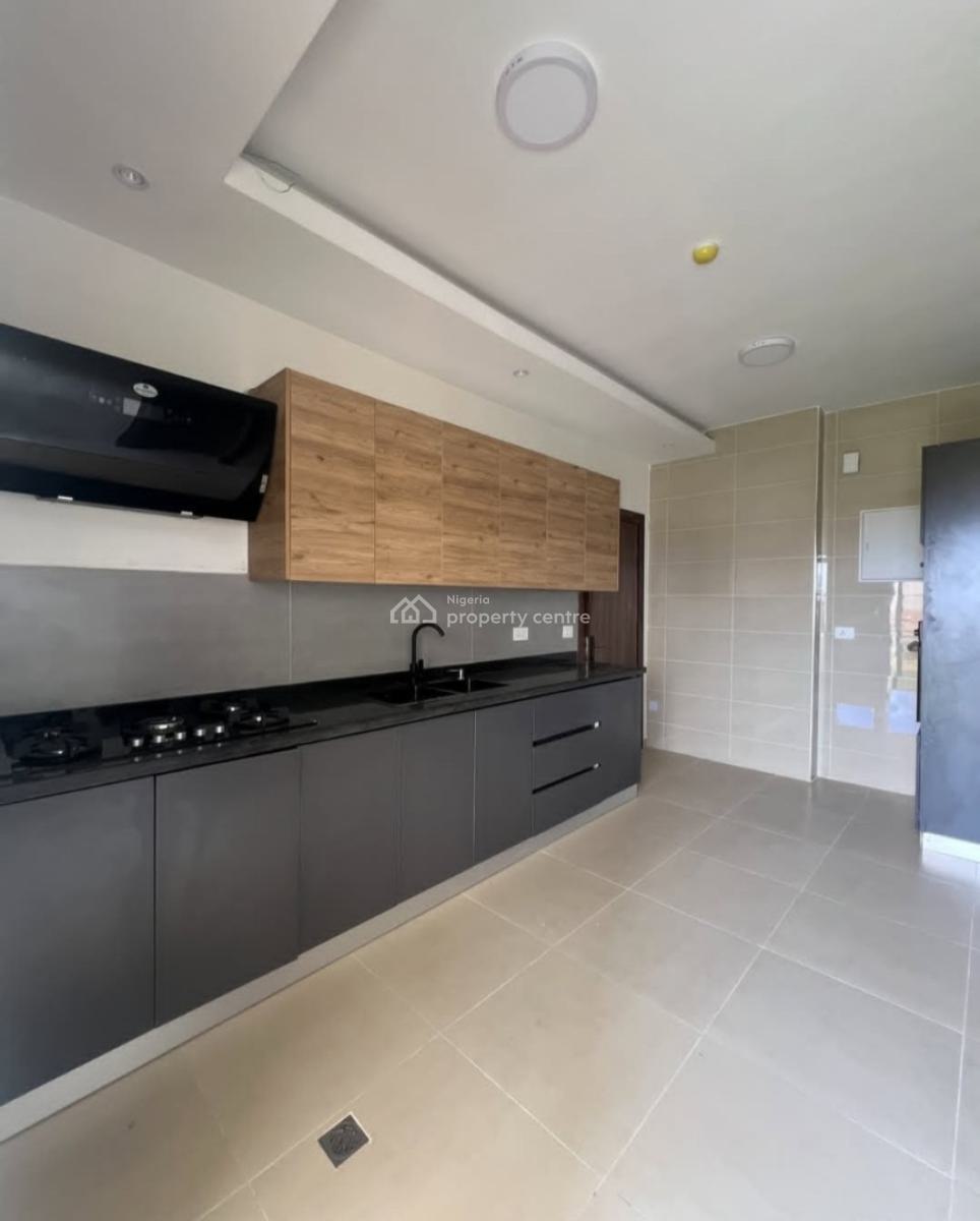 2 Bedroom En-suite New Serviced Flat with Fitted Kitchen, Elevator, Victoria Island (vi), Lagos, Flat / Apartment for Rent