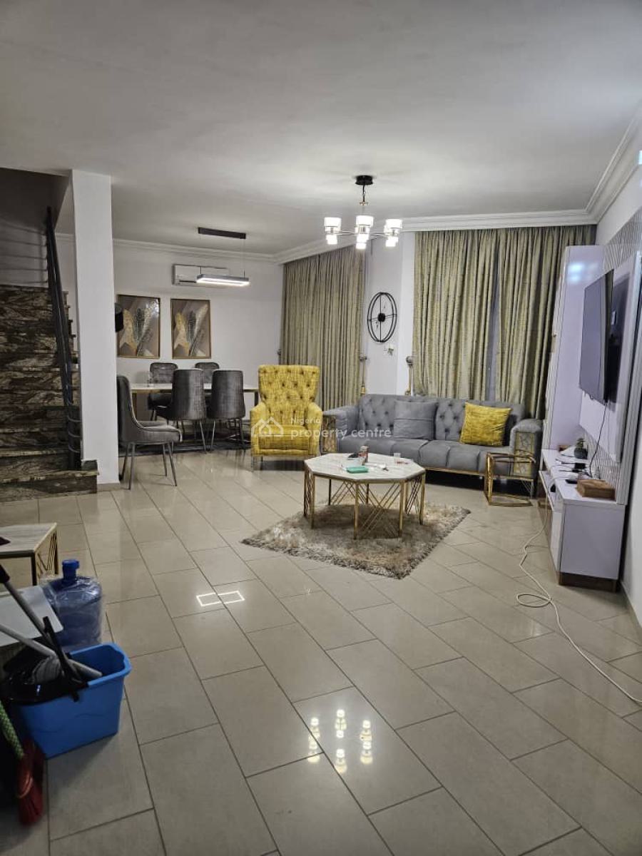 Fully Furnished and Service Five (5)  Bedroom and a Guest Room Terrace, Maitama District, Abuja, Terraced Duplex for Rent