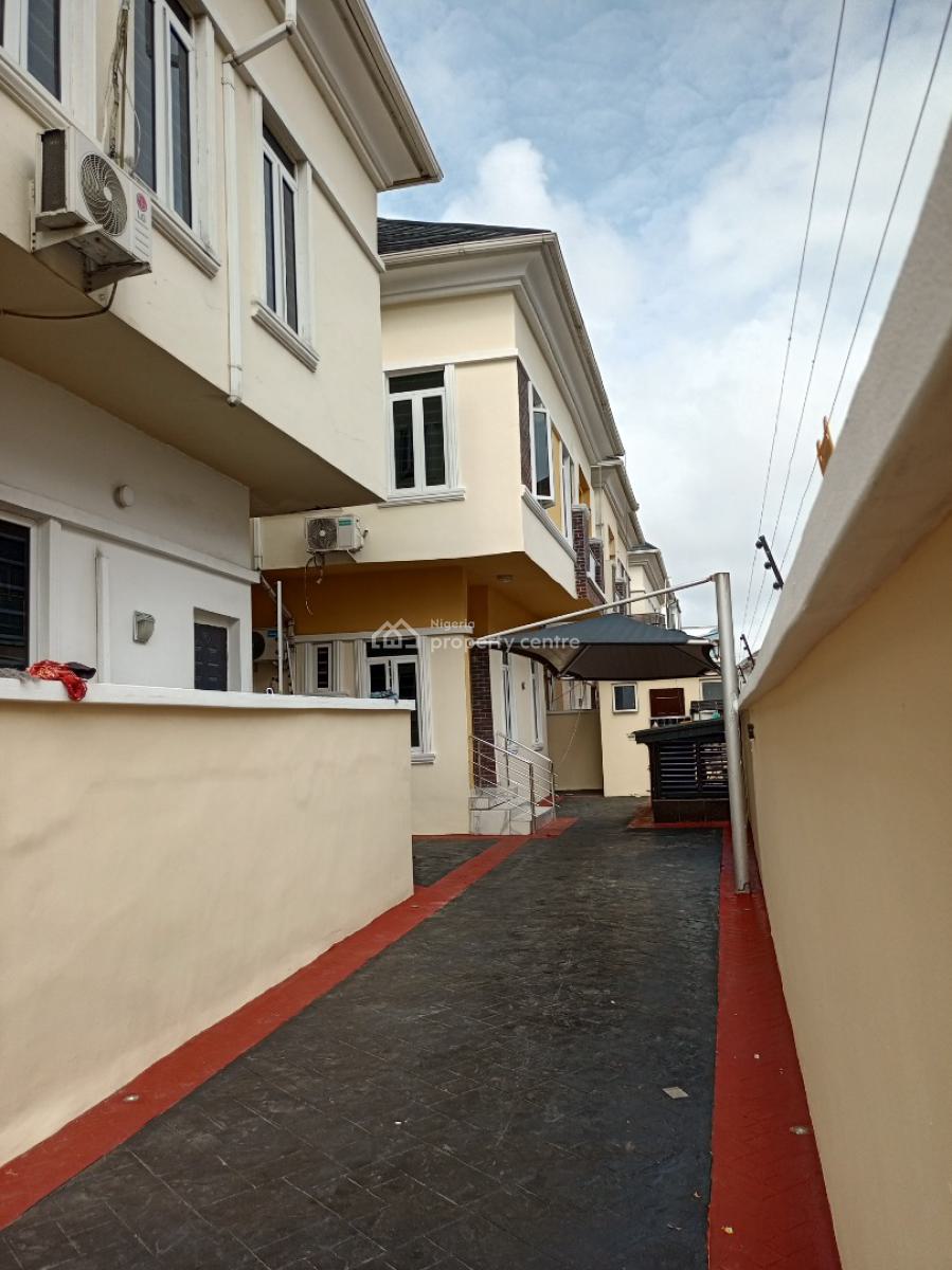 Neatest 5 Bedroom with Bq Security House 6 Cars Space, Chevron Drive, Lekki, Lagos, Detached Duplex for Rent