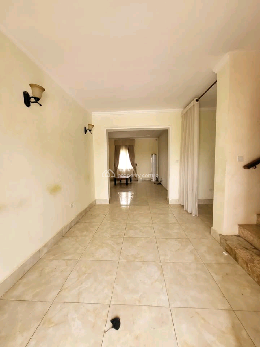 4bedroom Duplex with a Two Guest Charlet and Living Room and Also with, Guzape District, Abuja, House for Sale