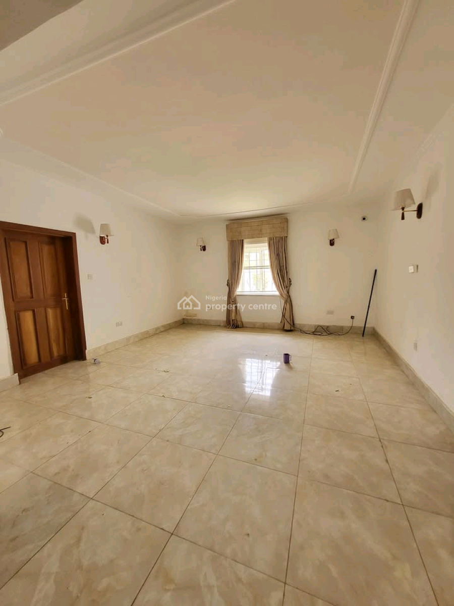 4bedroom Duplex with a Two Guest Charlet and Living Room and Also with, Guzape District, Abuja, House for Sale