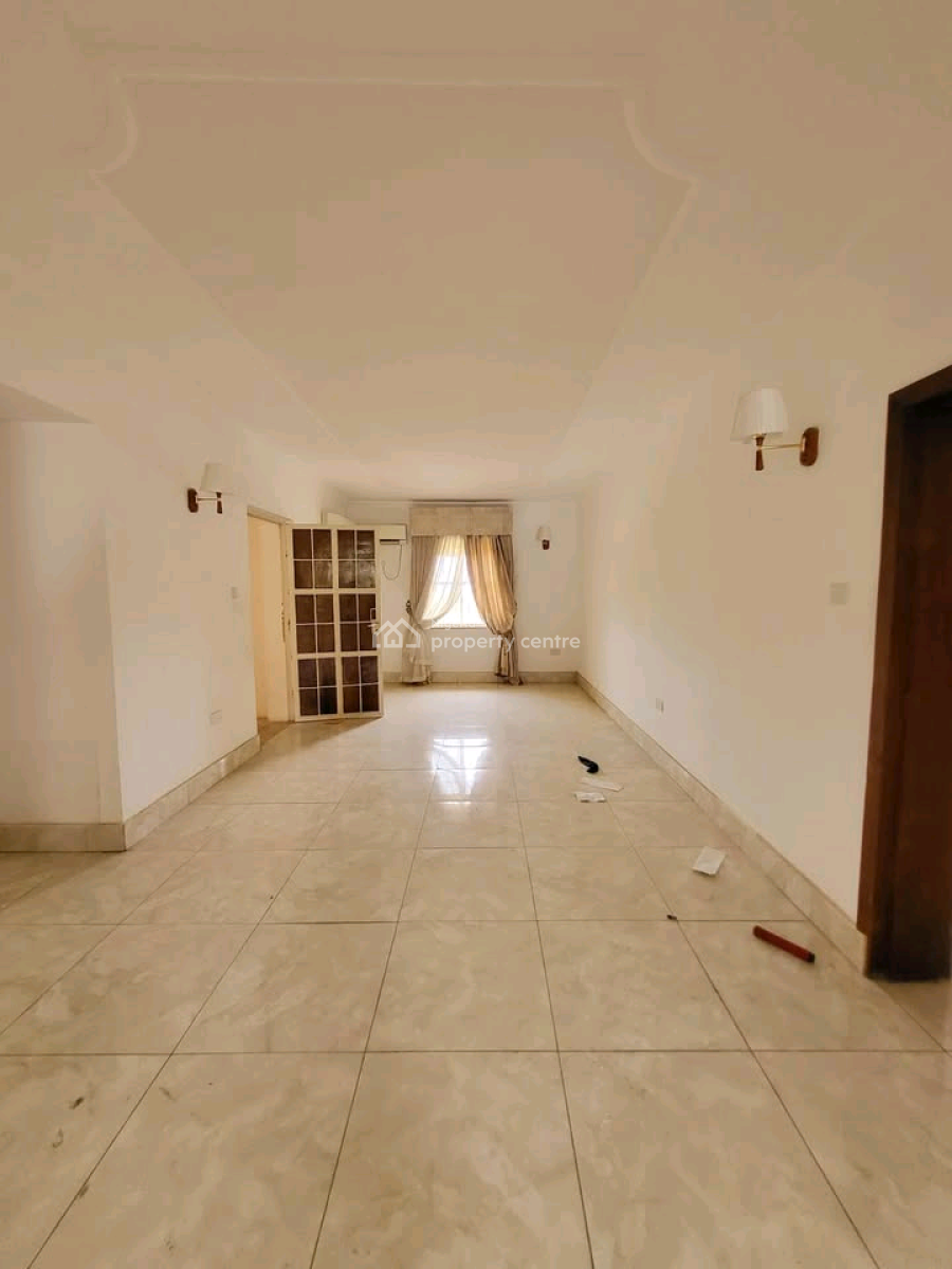 4bedroom Duplex with a Two Guest Charlet and Living Room and Also with, Guzape District, Abuja, House for Sale