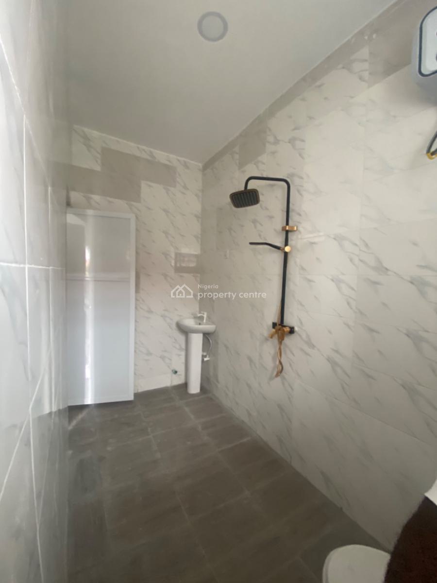 an Executive Two Bedroom Flat, Thera Estate Opposite Skymall Sangotedo Ajah, Lekki, Lagos, Flat / Apartment for Rent