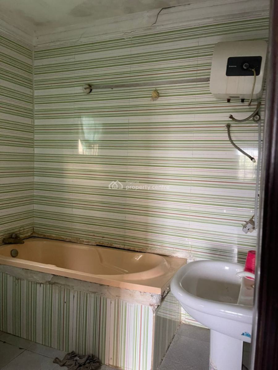 Lovely 3 Bedroom Flat, Off Aderemi Akeju Steet, Soluyi, Gbagada, Lagos, Flat / Apartment for Rent