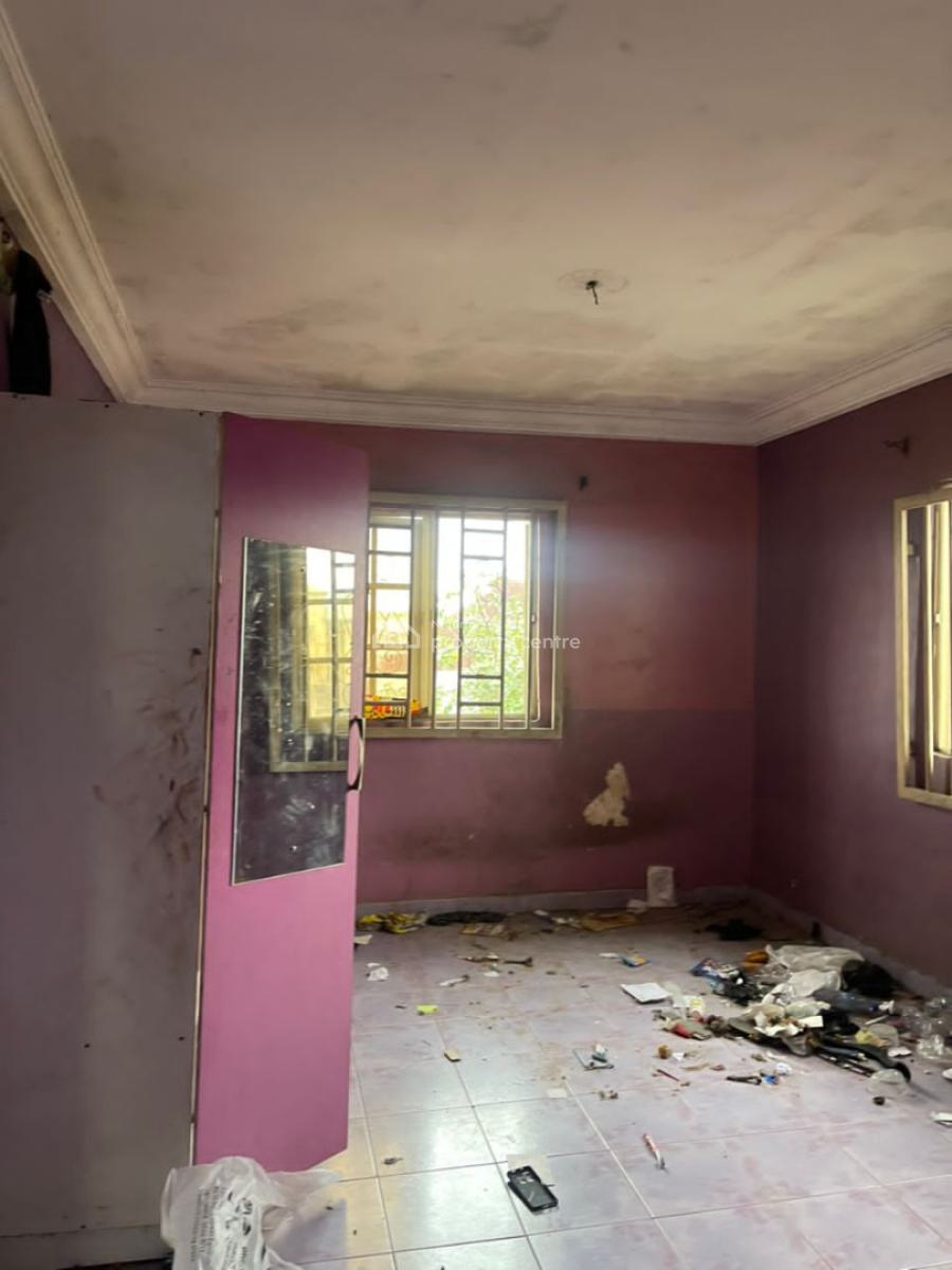 Lovely 3 Bedroom Flat, Off Aderemi Akeju Steet, Soluyi, Gbagada, Lagos, Flat / Apartment for Rent