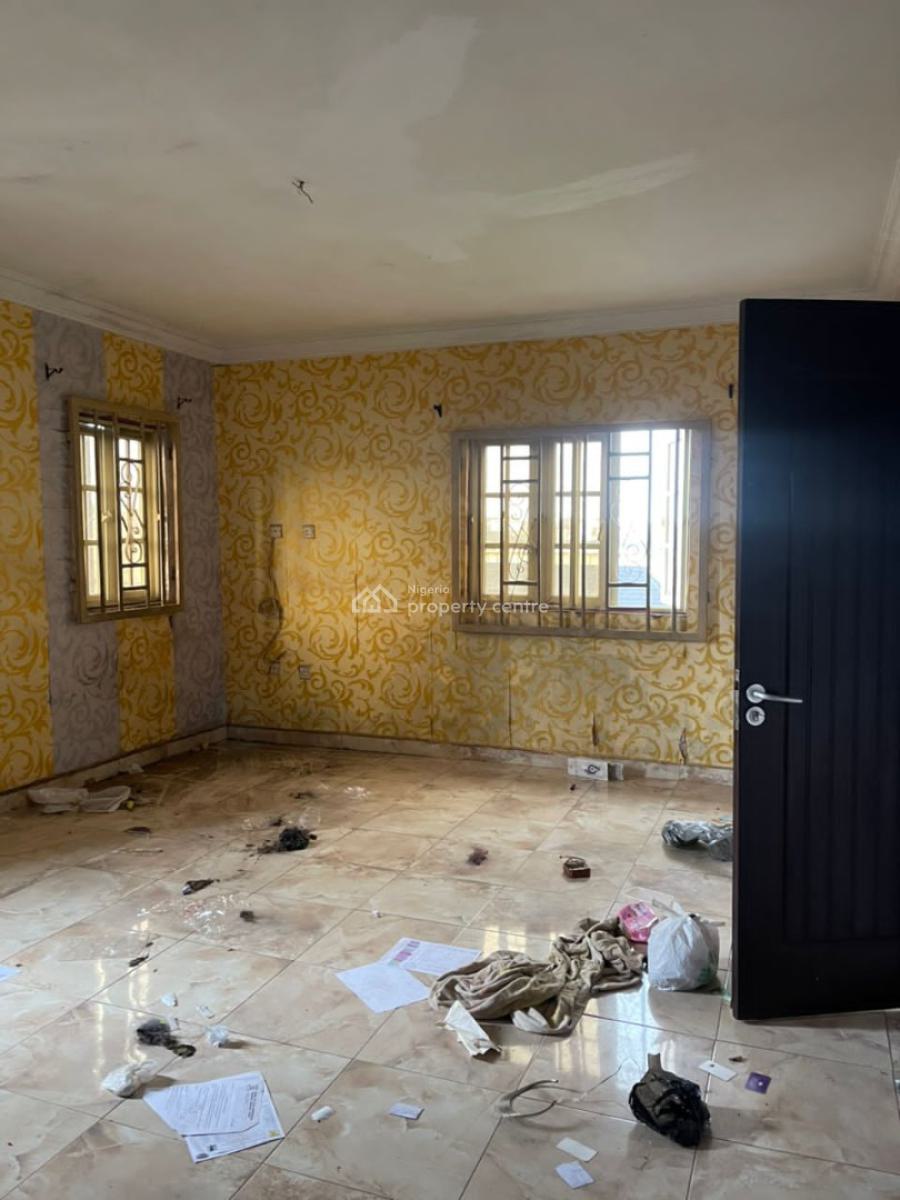 Lovely 3 Bedroom Flat, Off Aderemi Akeju Steet, Soluyi, Gbagada, Lagos, Flat / Apartment for Rent