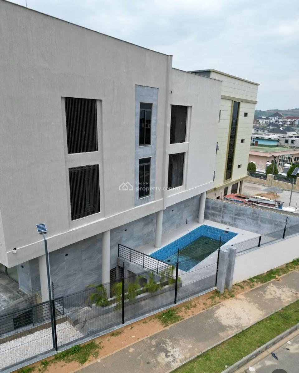 3 Bedroom Maisonette  Swimming Pool, Guzape District, Abuja, Terraced Duplex for Sale