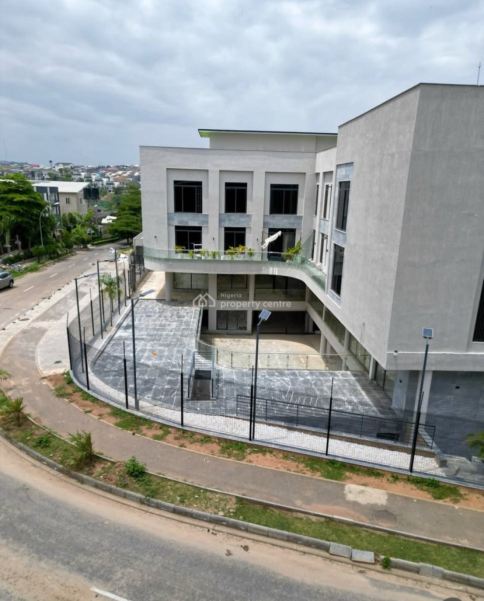 3 Bedroom Maisonette  Swimming Pool, Guzape District, Abuja, Terraced Duplex for Sale