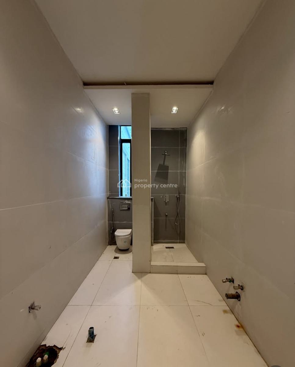 3 Bedroom Maisonette  Swimming Pool, Guzape District, Abuja, Terraced Duplex for Sale