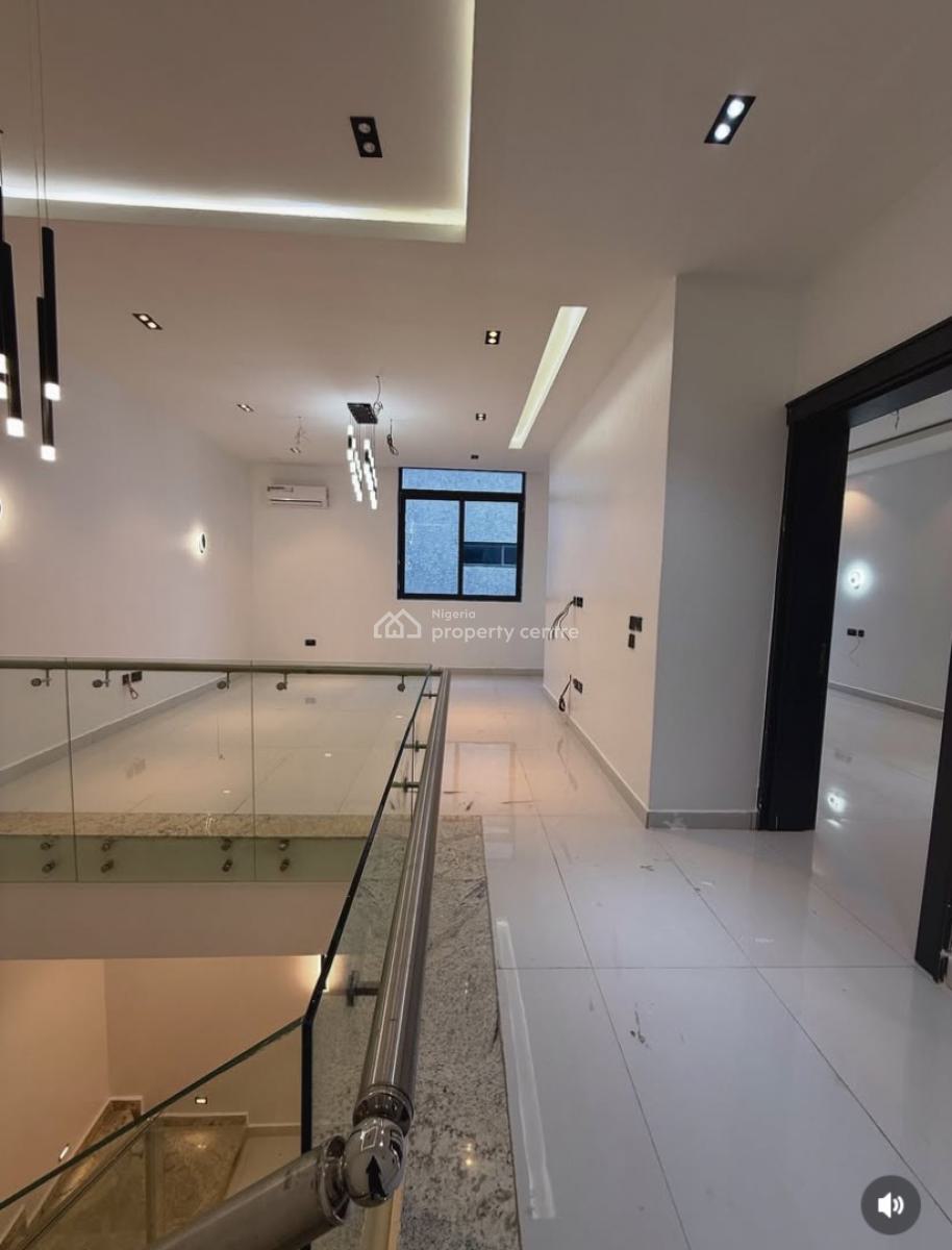 3 Bedroom Maisonette  Swimming Pool, Guzape District, Abuja, Terraced Duplex for Sale