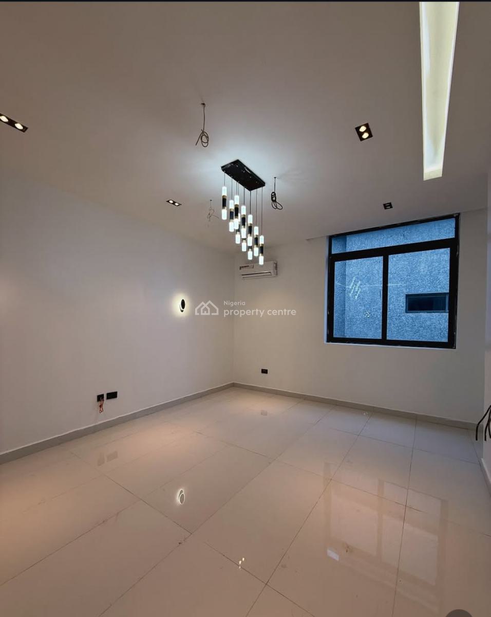 3 Bedroom Maisonette  Swimming Pool, Guzape District, Abuja, Terraced Duplex for Sale