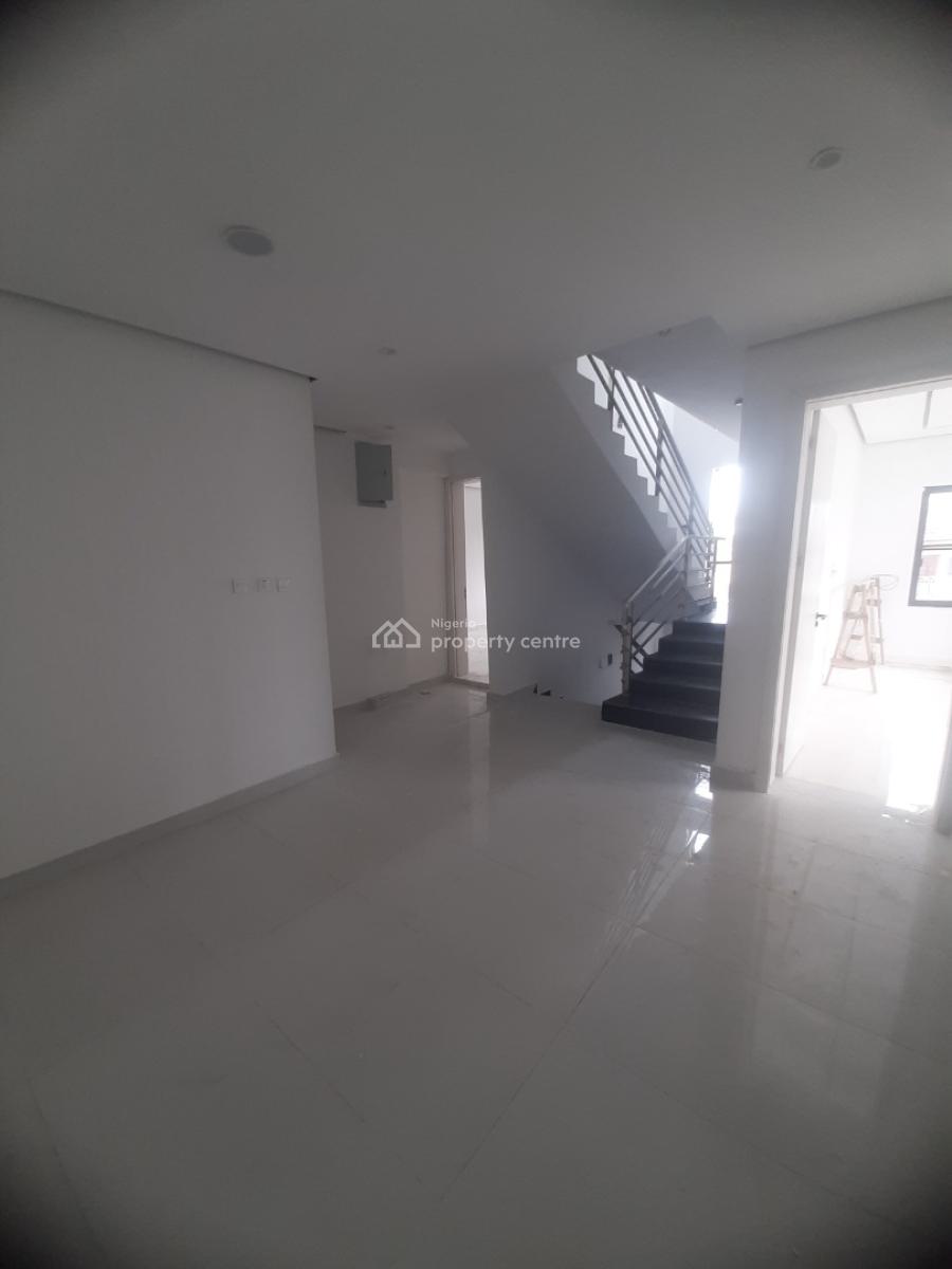 Newly Built and Self-compound and Serviced with 24/7 Power Supply 4 Be, Lekki Phase 1, Lekki, Lagos, Terraced Duplex for Rent