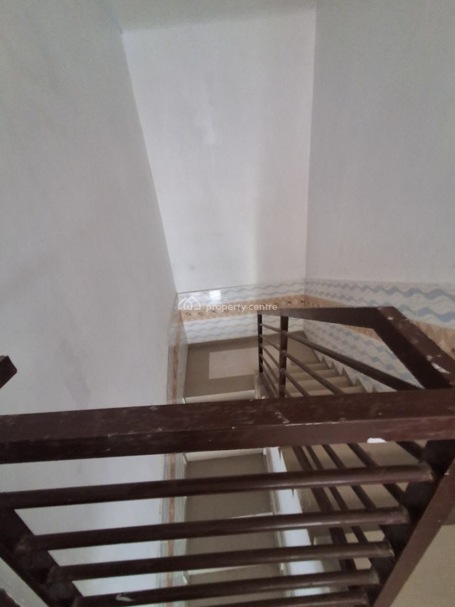 3 Bedroom Upstairs, Badore, Ajah, Lagos, House for Rent